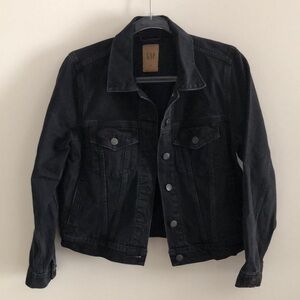 GAP Women’s Black Denim Jacket